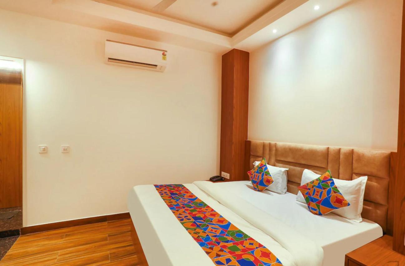 Hotel Swarn Bhoomi Kánpur Kültér fotó